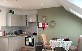 Cambridge Studios And Suites By Tas Accommodations